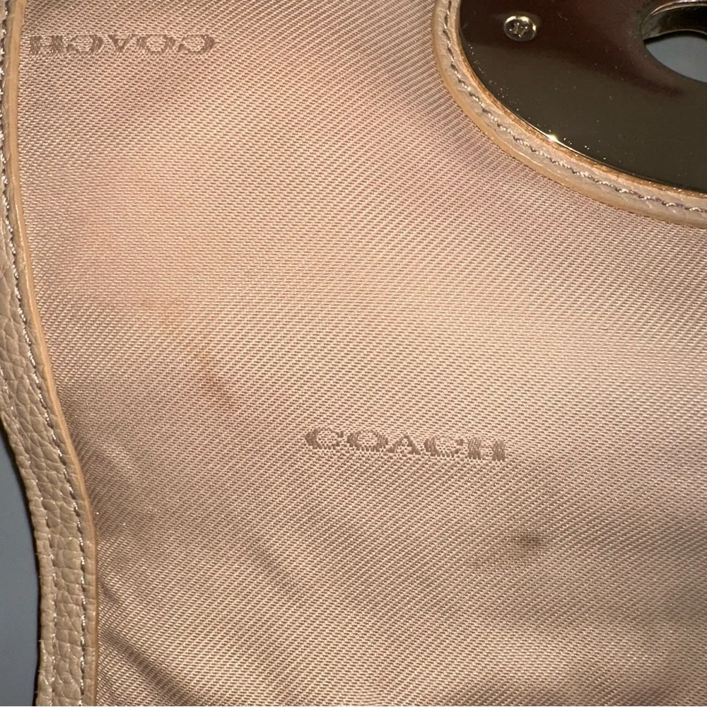 Coach Crossbody Beige‎ Tones Size 6H X 8L Fold Over Vintage Look Small Bag - Picture 8 of 12